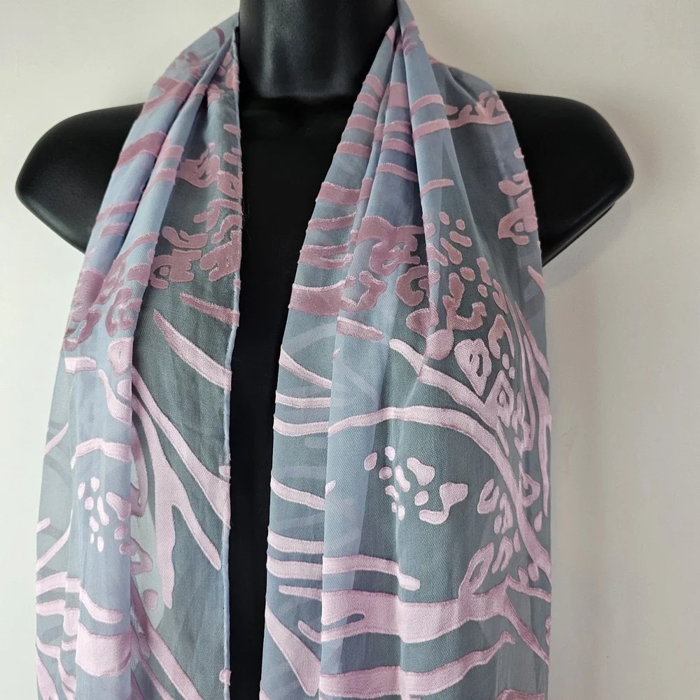 Womens One Size Scarf Gray Pink Animal Print‎ Fringe Soft Wrap Lightweight